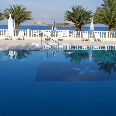 Club Blue White Hotel