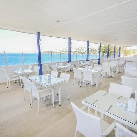 Hotel Club Blue White 3*