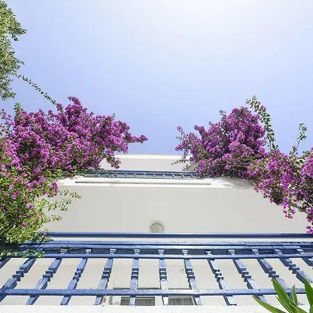 Club Blue White Hotel