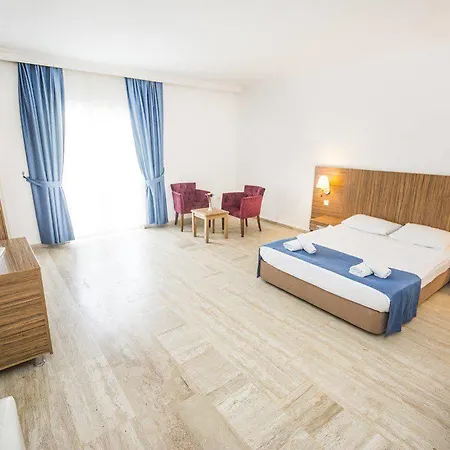 Hotel Club Blue White 3*